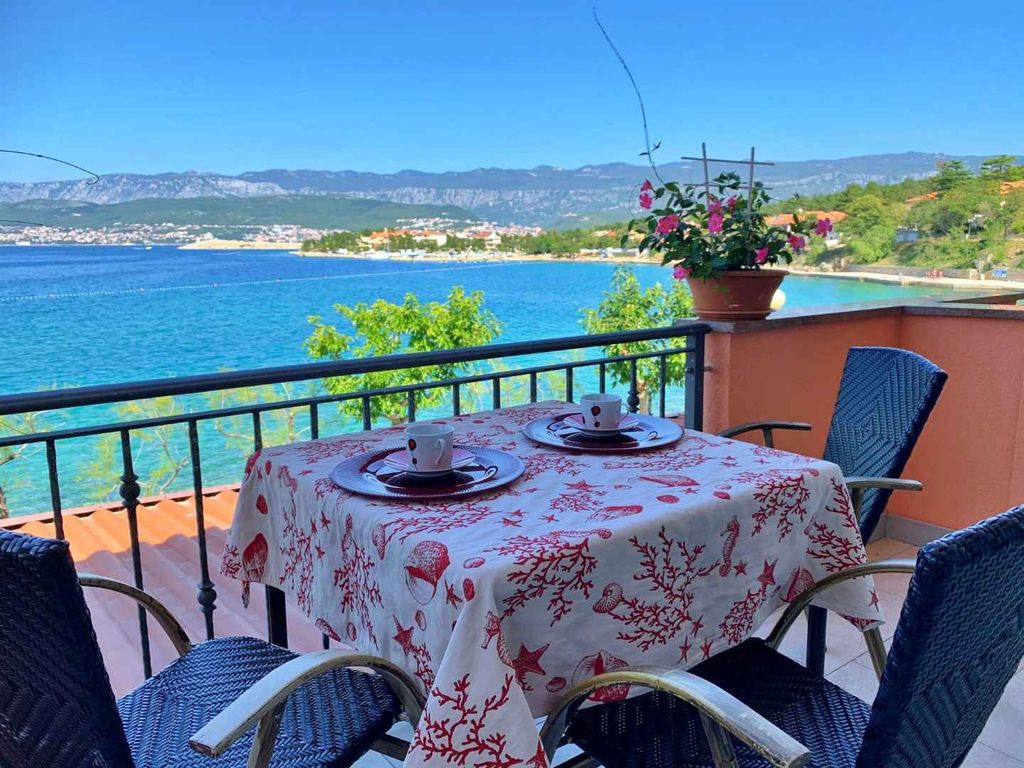Ferienwohnung am Meer mit Balkon