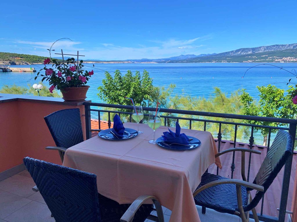 Ferienwohnung am Meer mit Balkon
