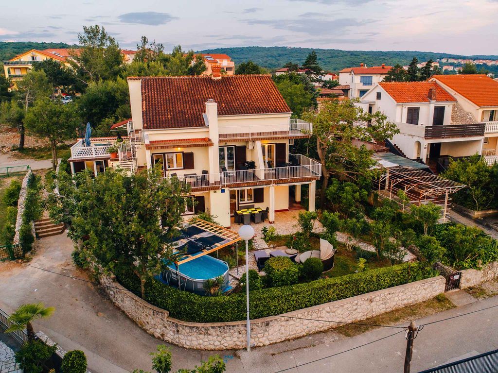 Ferienwohnung mit Meerblick und Pool