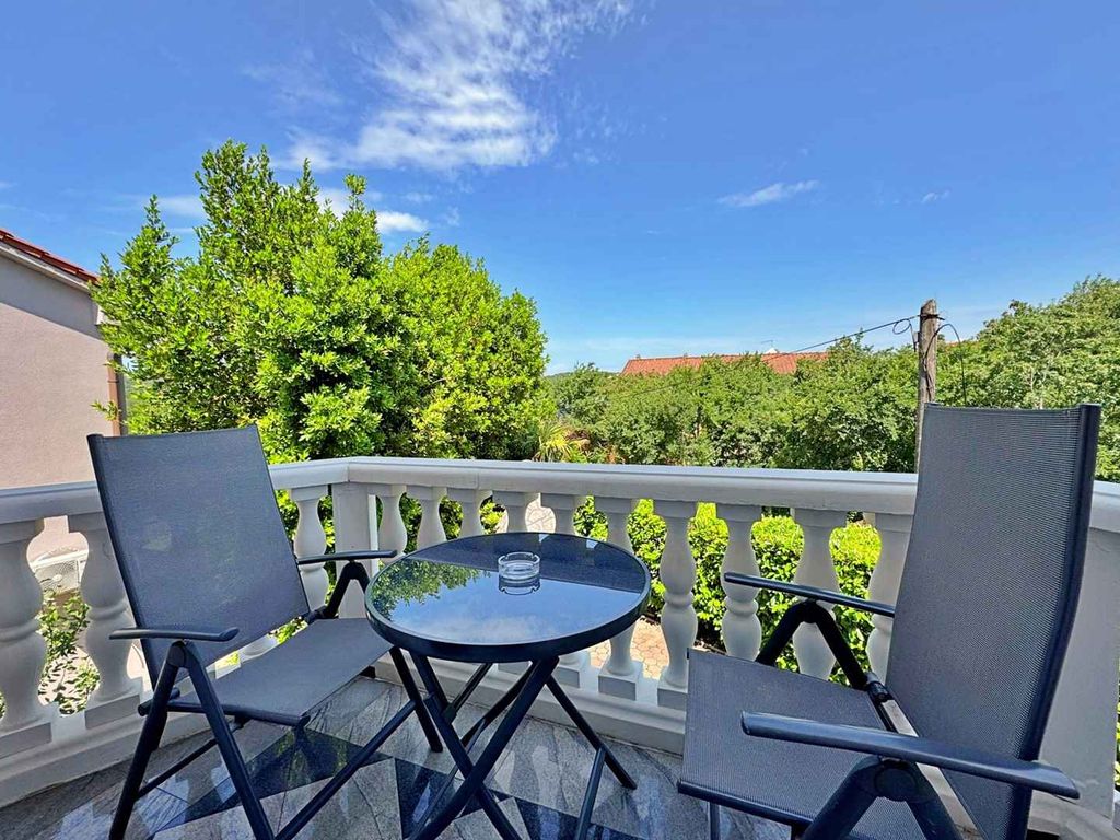 Ferienwohnung mit Balkon und Klimaanlage