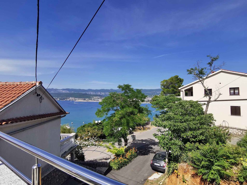 Studio mit Balkon und Klimaanlage