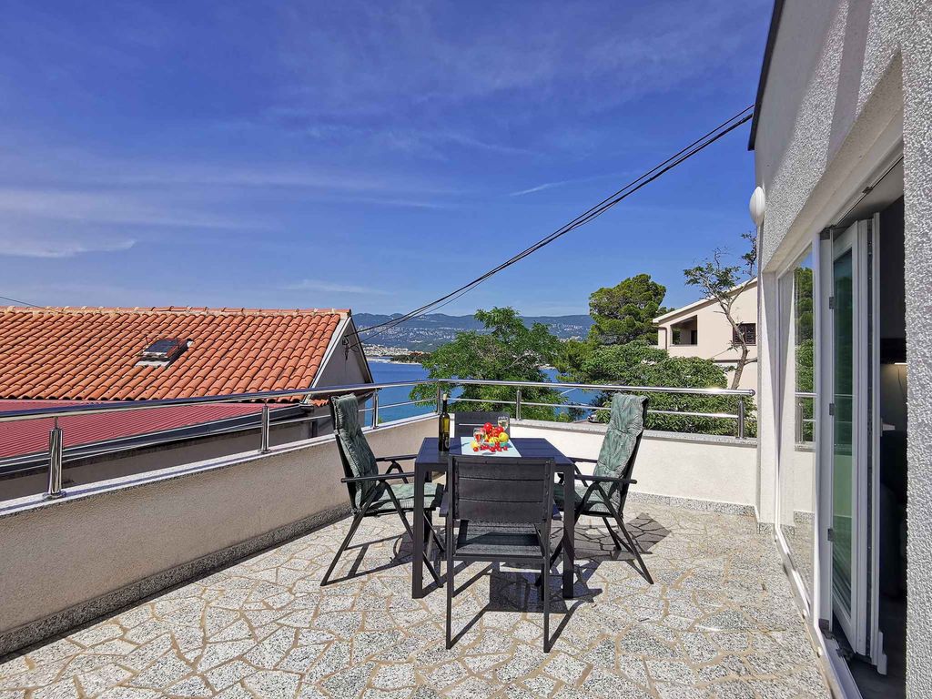 Studio mit Balkon und Klimaanlage