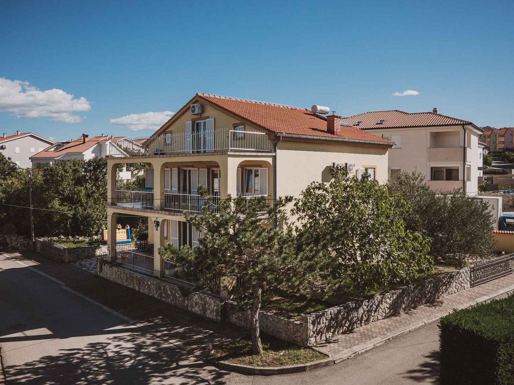 Ferienwohnung mit Meerblick, Klimaanlage und in Strandnähe