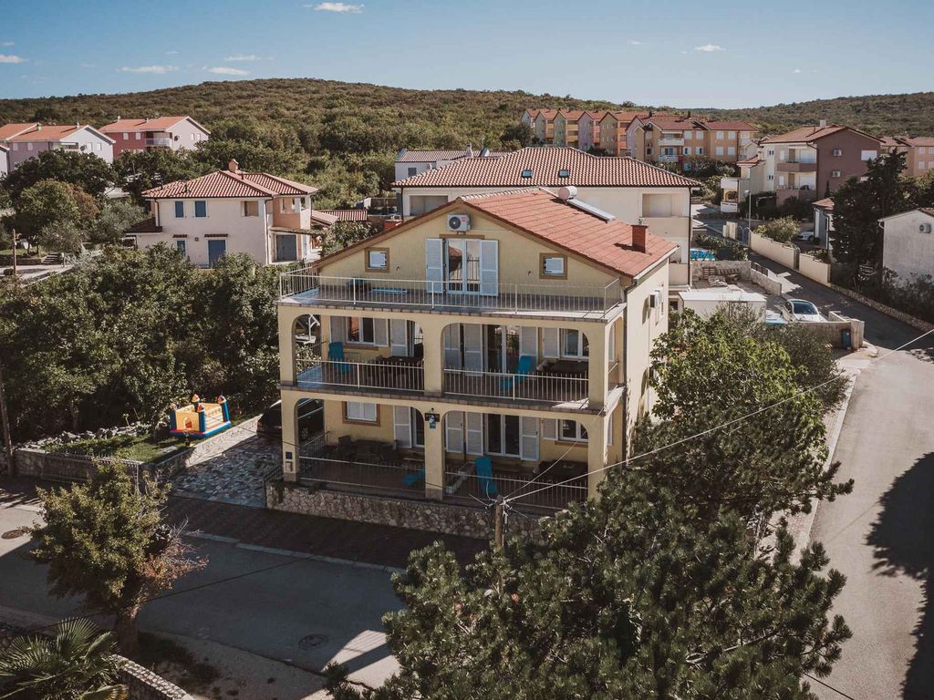 Ferienwohnung mit Meerblick, Klimaanlage und in Strandnähe