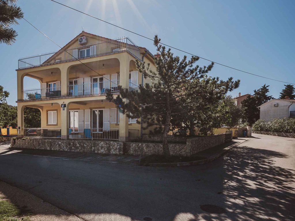 Ferienwohnung mit Meerblick, Klimaanlage und in Strandnähe