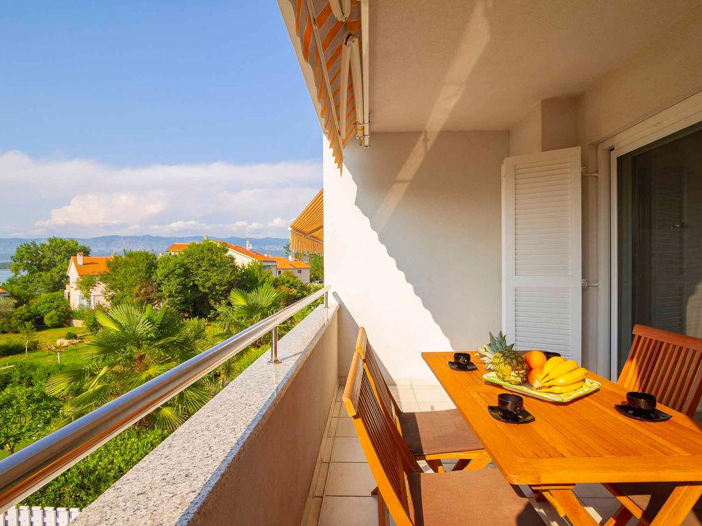 Ferienwohnung mit einen Balkon und Meerblick