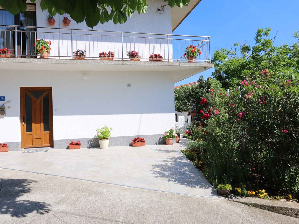 Ferienwohnung mit Terrasse und Klimaanlage