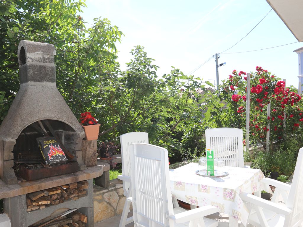 Ferienwohnung mit Terrasse und Klimaanlage