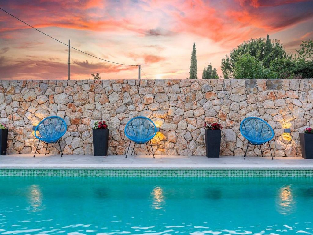 Villa mit Swimmingpool und Freizeitangeboten