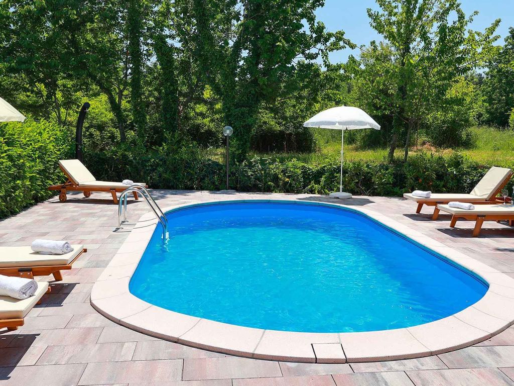 Ferienwohnung mit Klimaanlage und Pool