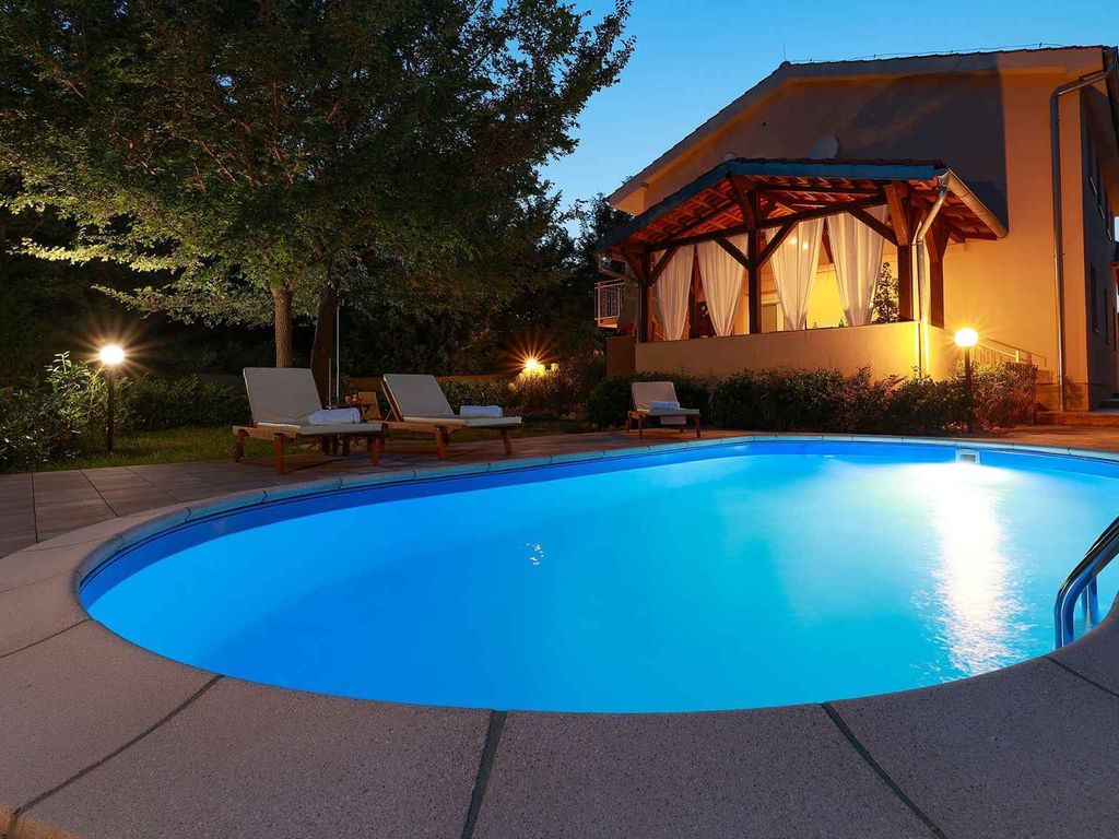 Ferienwohnung mit Klimaanlage und Pool