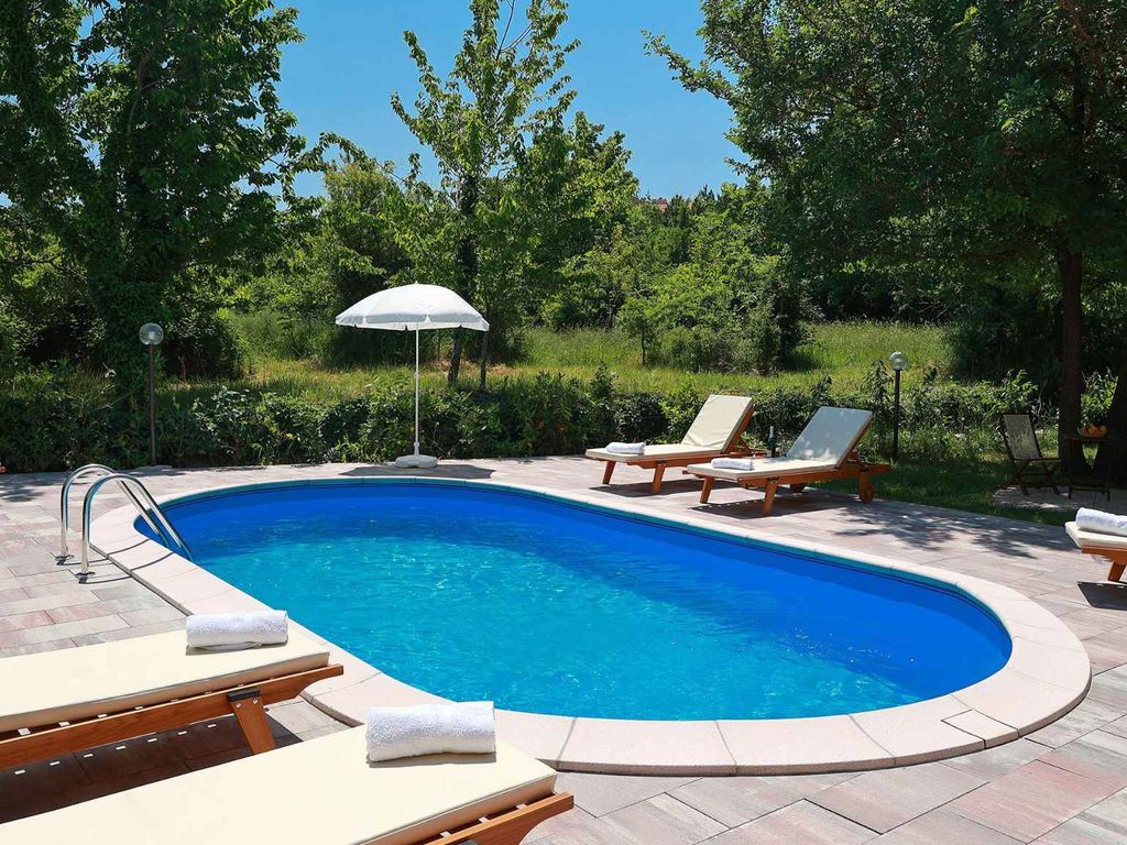 Ferienwohnung mit Klimaanlage und Pool