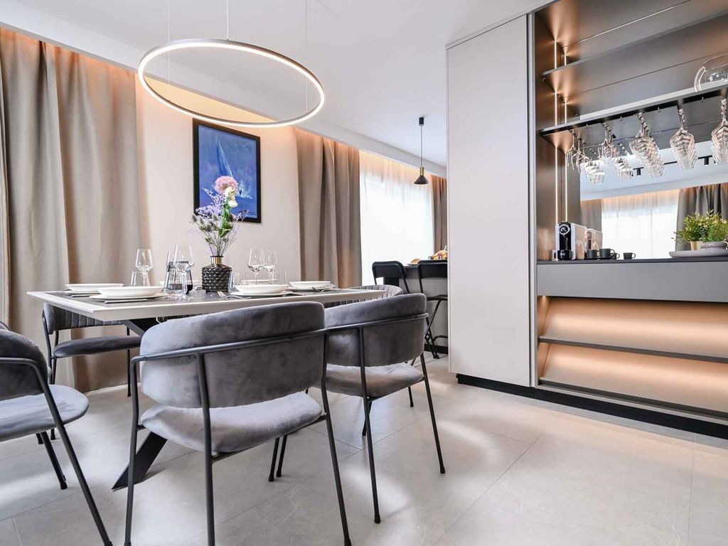 Ferienwohnung mit Swimmingpool und Grill zur gemeinsamen Nutzung