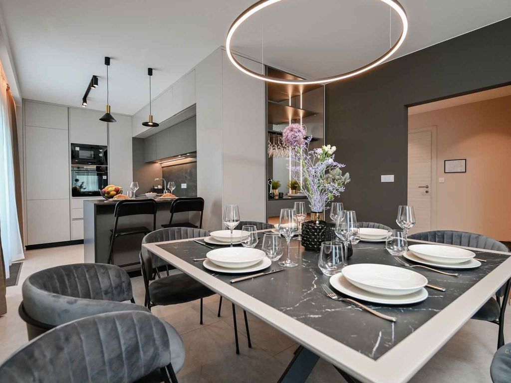 Ferienwohnung mit Swimmingpool und Grill zur gemeinsamen Nutzung