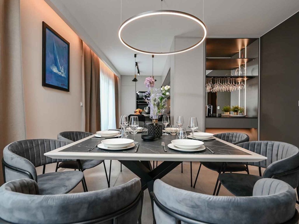 Ferienwohnung mit Swimmingpool und Grill zur gemeinsamen Nutzung