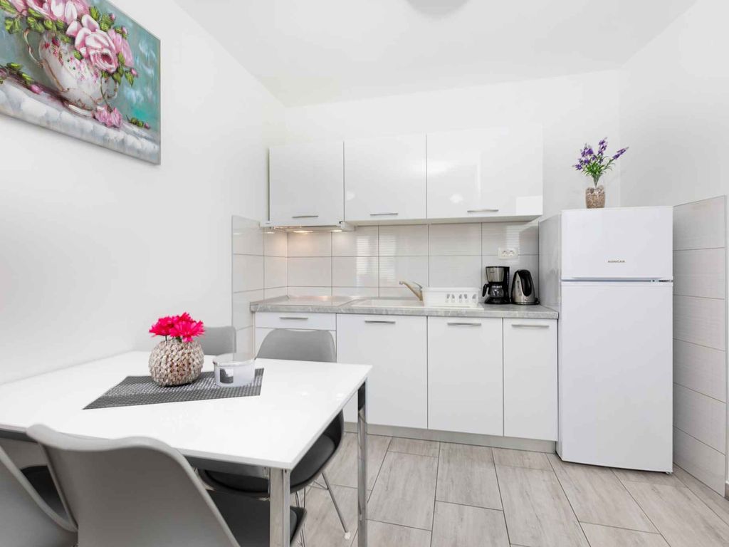 Ferienwohnung mit Klimaanlage und Balkon