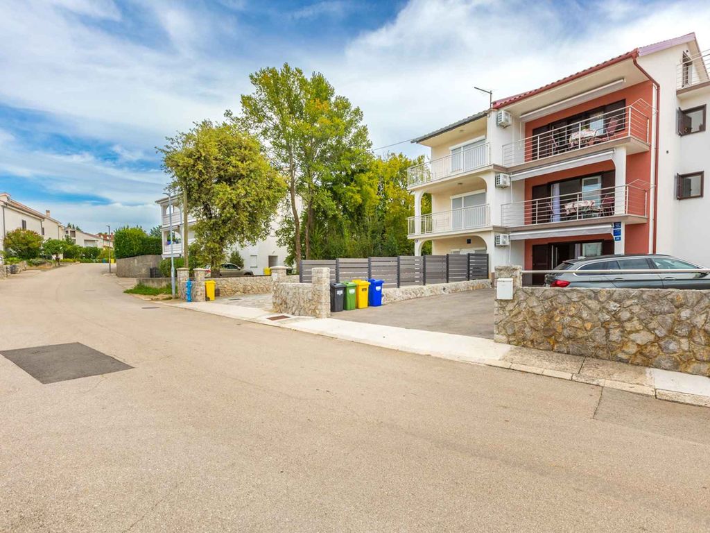 Ferienwohnung mit Klimaanlage und Balkon