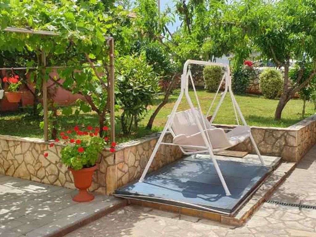 Ferienwohnung mit Terrasse und Klimaanlage