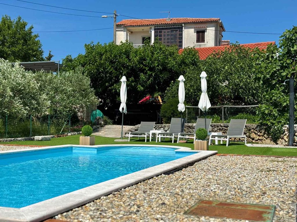 Ferienhaus mit Pool