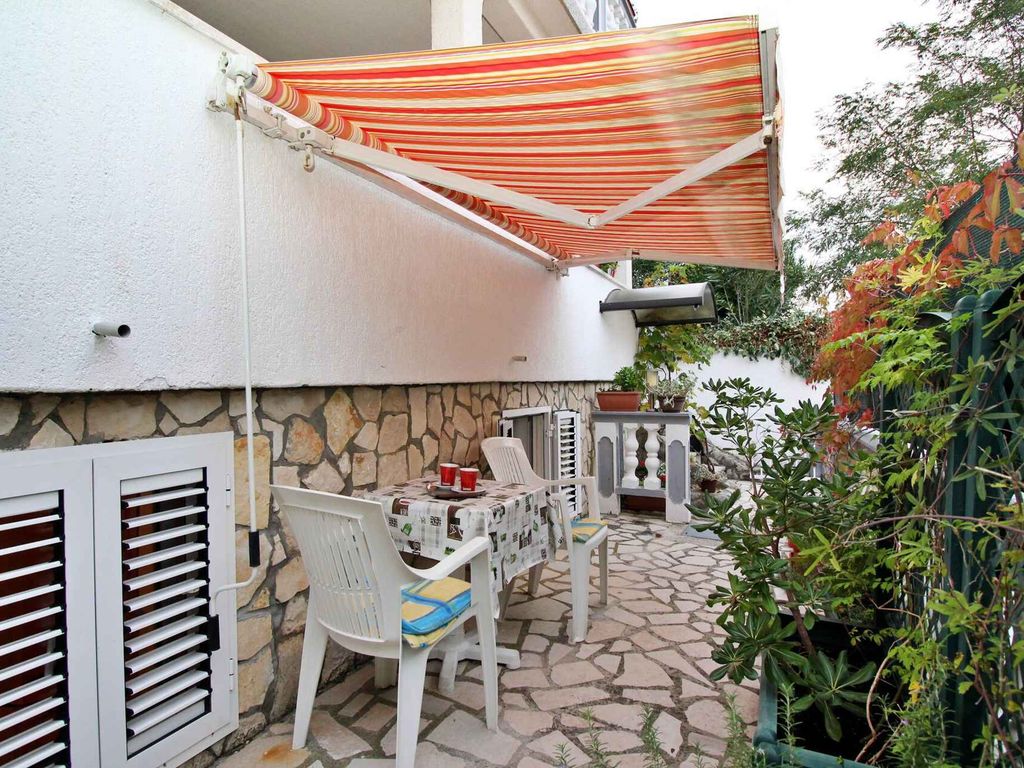 Ferienwohnung mit Terrasse und Grillmöglichkeit