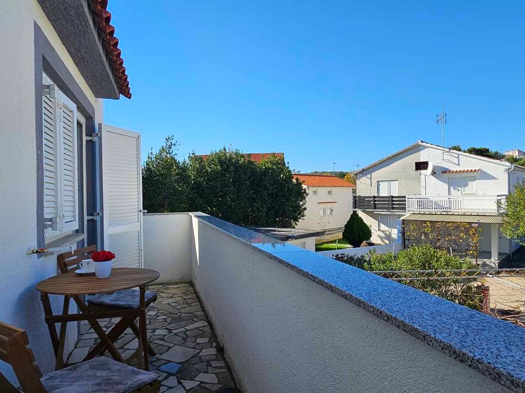 Ferienwohnung ZWEI-ZIMMER-WOHNUNG