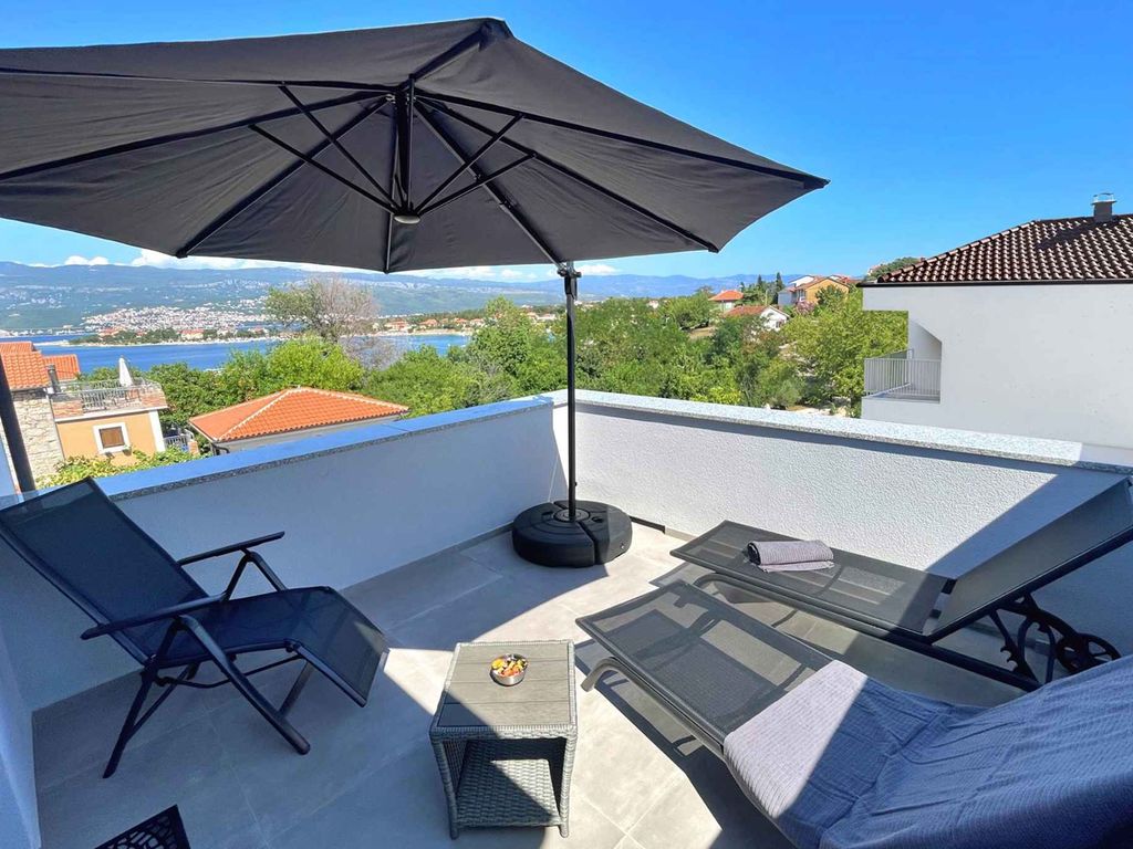 Ferienwohnung modern eingerichtet mit Meerblick