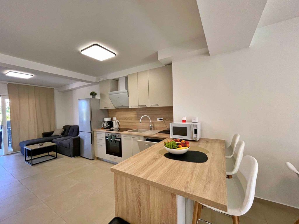 Ferienwohnung modern eingerichtet mit Klimaanlage