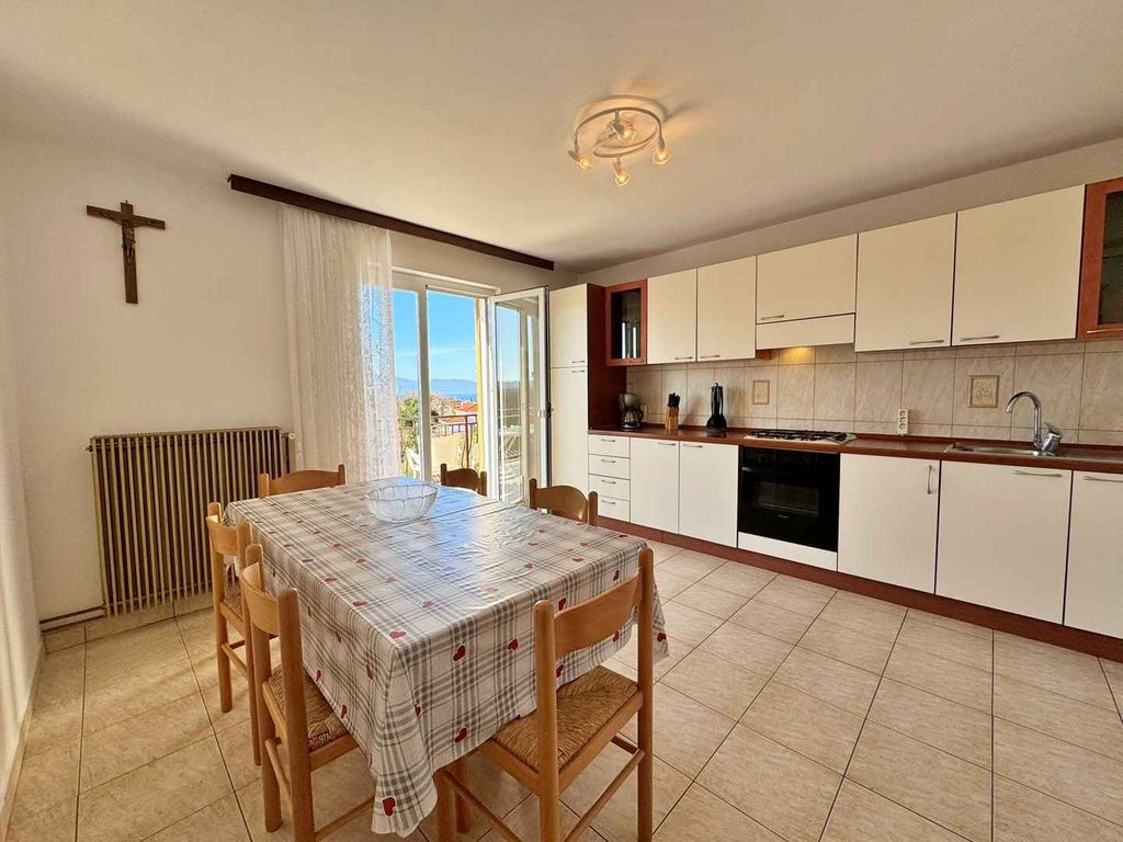 Ferienwohnung mit Klimaanlage und Balkon