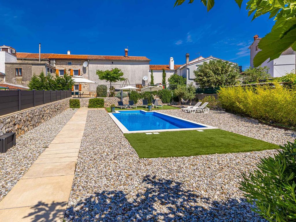 Ferienhaus mit Privatpool