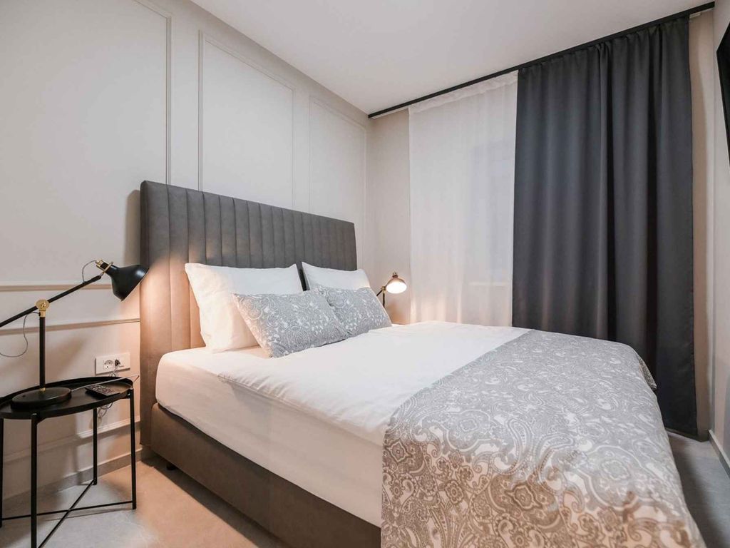Ferienwohnung mit Swimmingpool und Grill zur gemeinsamen Nutzung