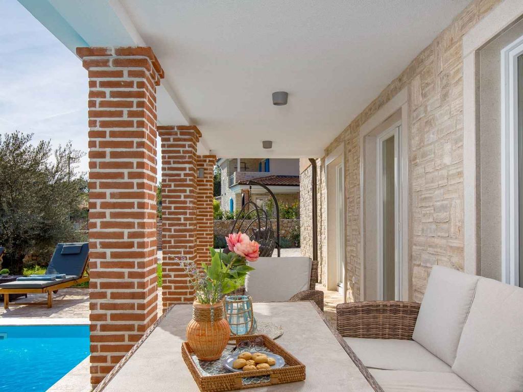 Ferienhaus mit Swimmingpool