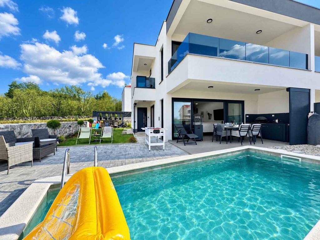 Villa mit Swimmingpool