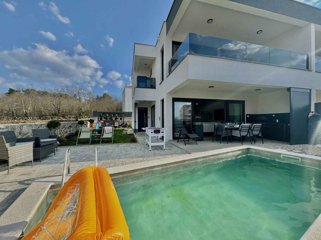 Villa mit Swimmingpool
