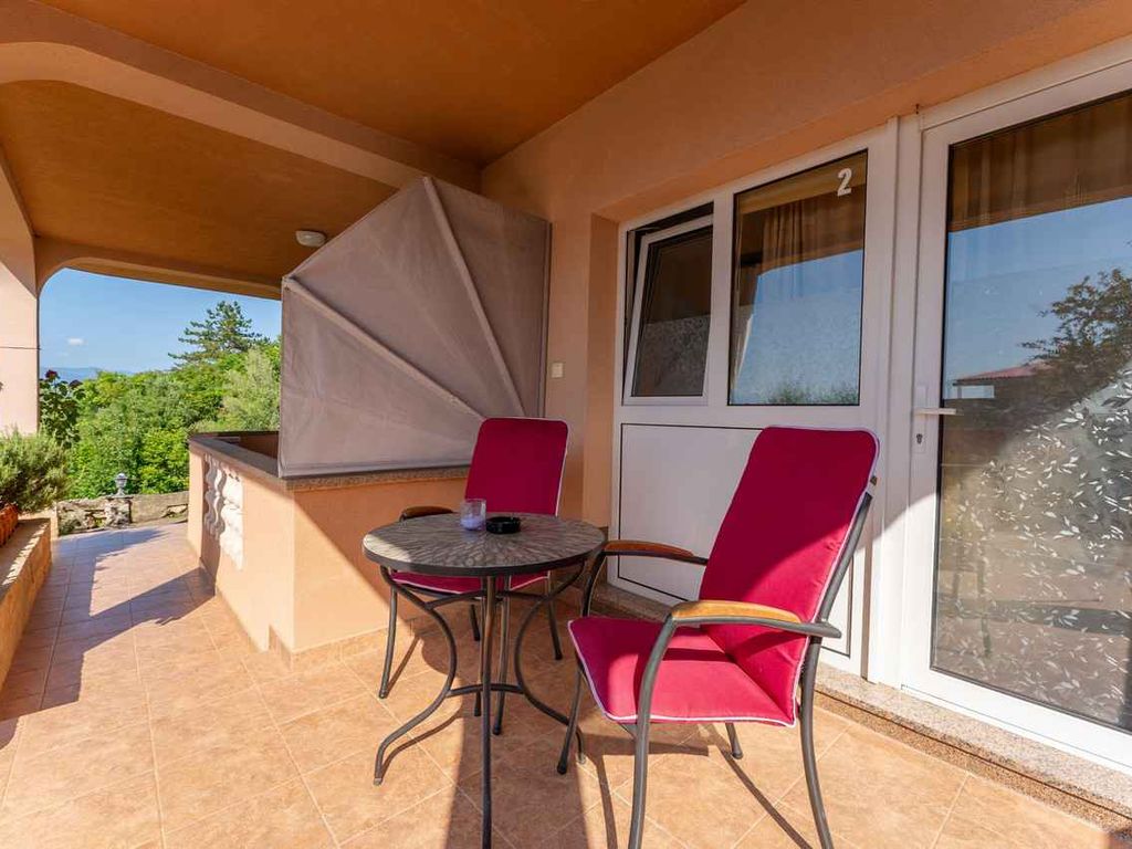 Studio mit Terrasse und schönen Meerblick