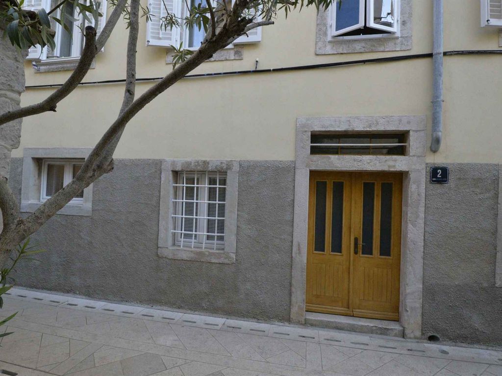 Ferienwohnung Familienfreundlich mit Klimaanlage,