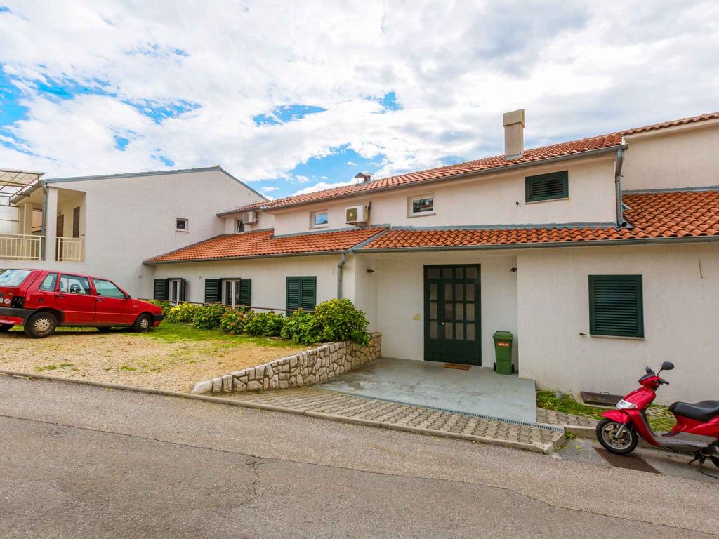 Ferienwohnung mit Balkon und Meerblick