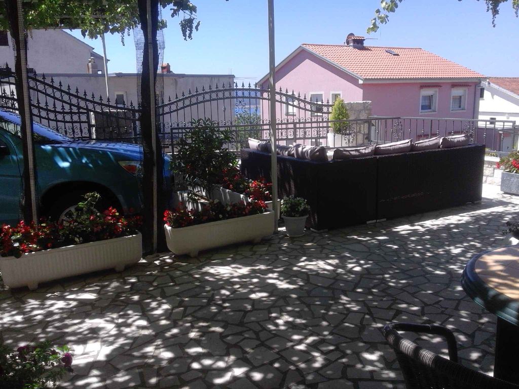 Ferienwohnung mit 10 qm Terrasse, Anlage nicht geeignet für Jugendgruppen unter 25 Jahre