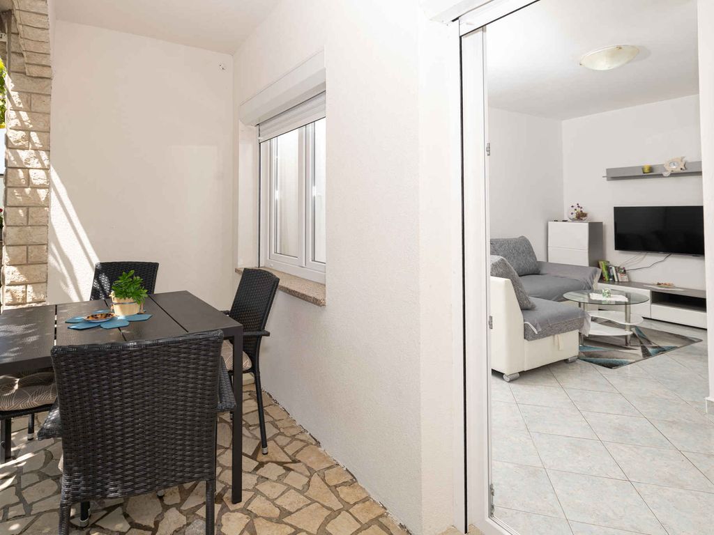 Ferienwohnung mit 10 qm Terrasse, Anlage nicht geeignet für Jugendgruppen unter 25 Jahre