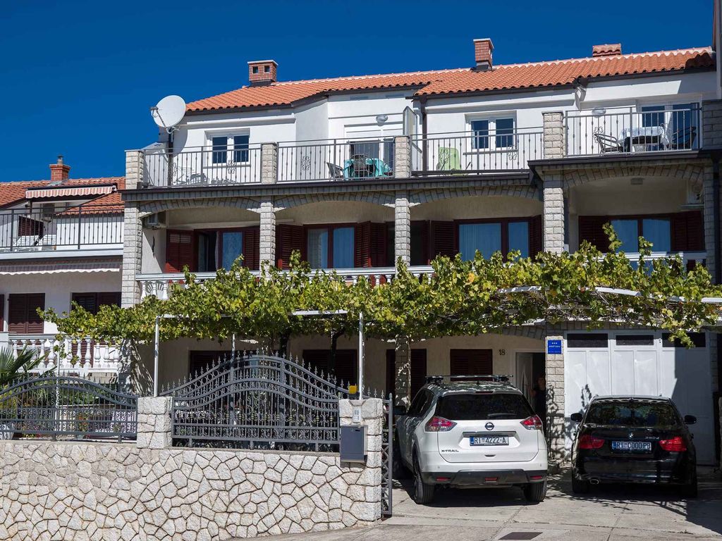 Ferienwohnung mit Terrasse und Meerblick