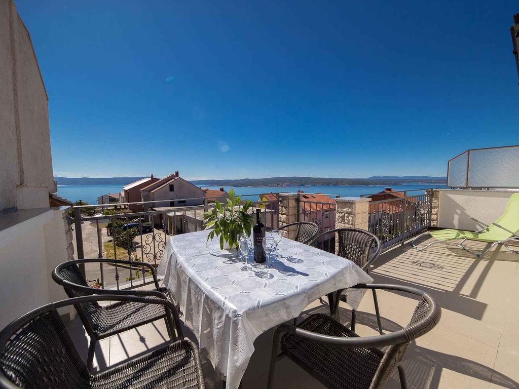 Ferienwohnung mit Terrasse und Meerblick