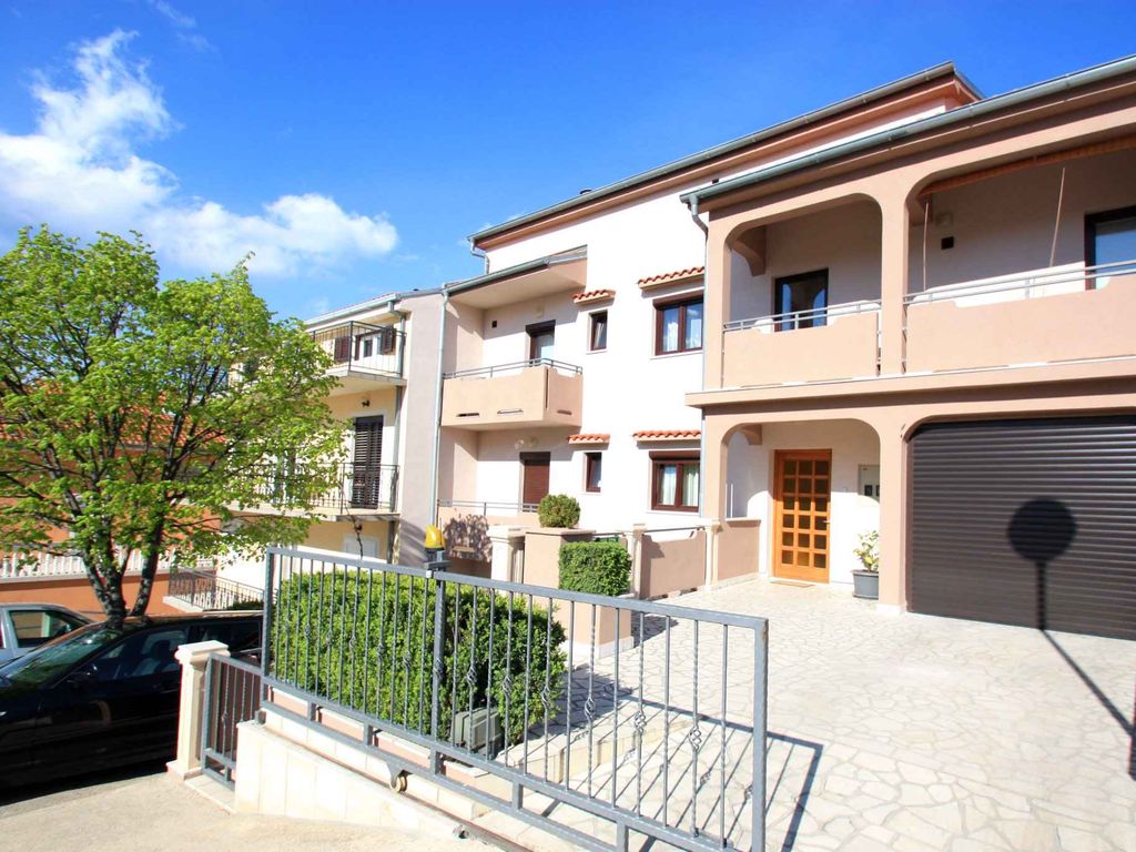 Studio mit Balkon und Klimaanlage