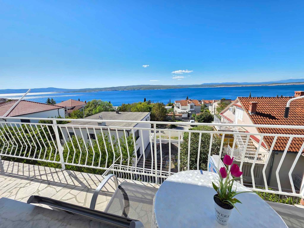 Ferienwohnung mit zwei Schlafzimmern, Balkon und Meerblick