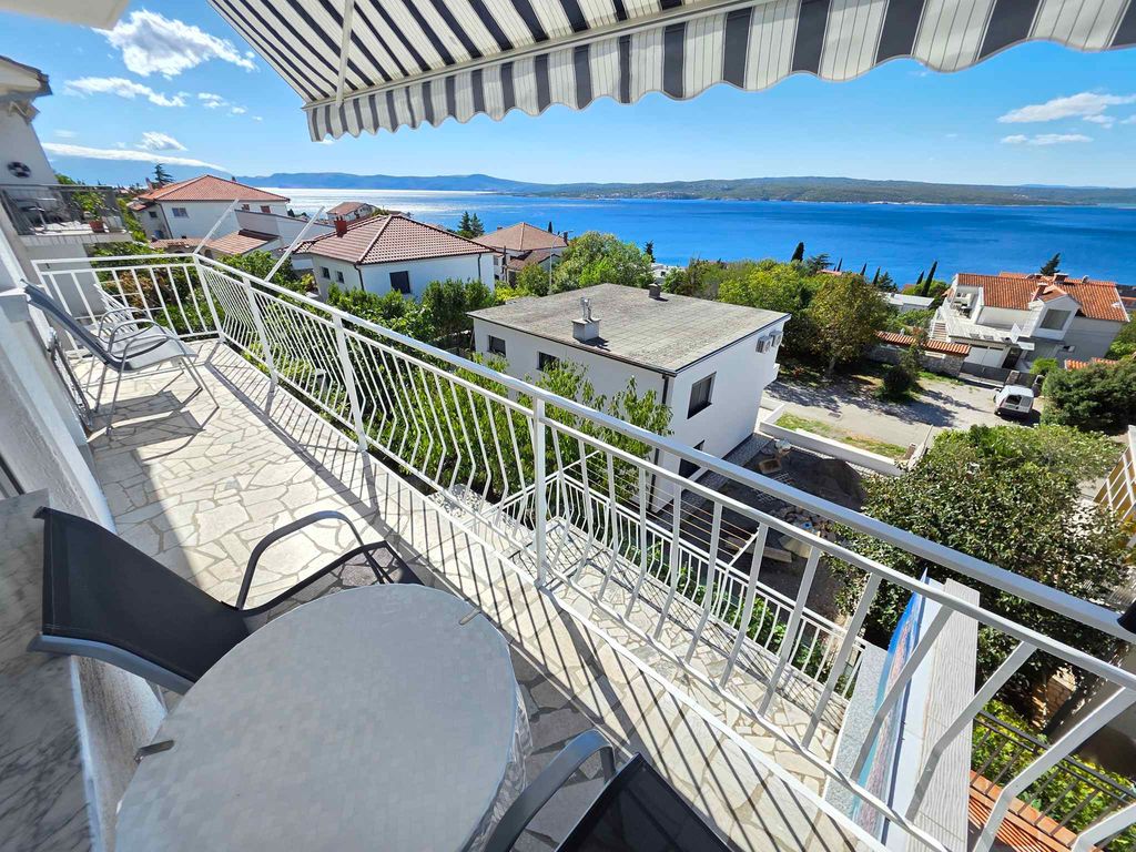 Ferienwohnung mit zwei Schlafzimmern, Balkon und Meerblick
