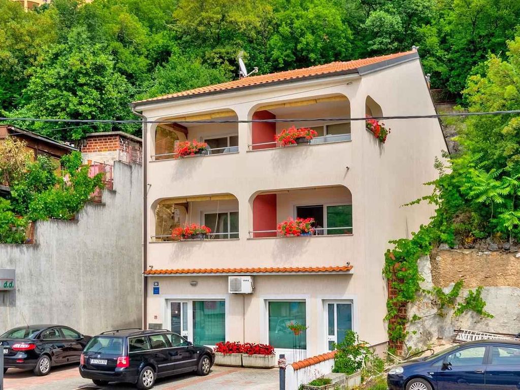 Ferienwohnung mit Klimaanlage und Balkon