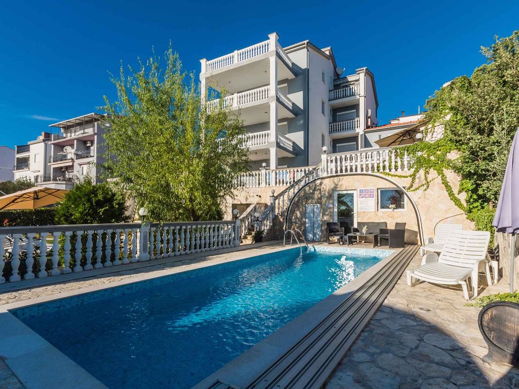 Ferienwohnung mit Pool