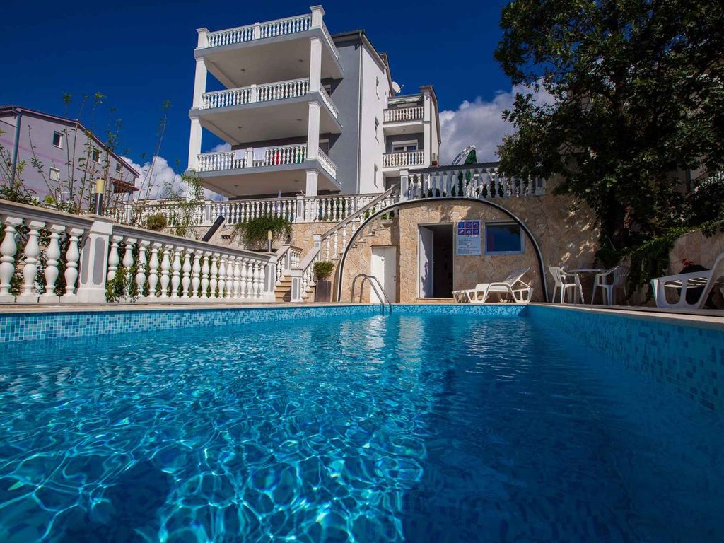 Ferienwohnung mit Klimaanlage und Pool