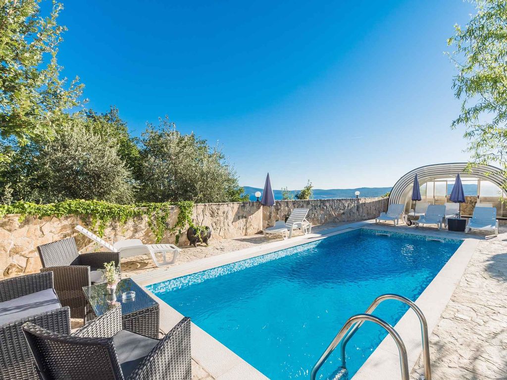 Ferienwohnung mit Klimaanlage und Pool