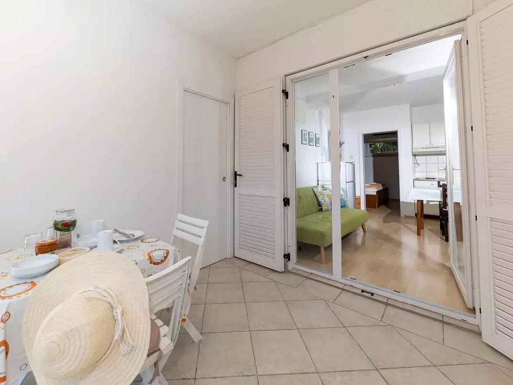Ferienwohnung mit Klimaanlage und Internetzugang