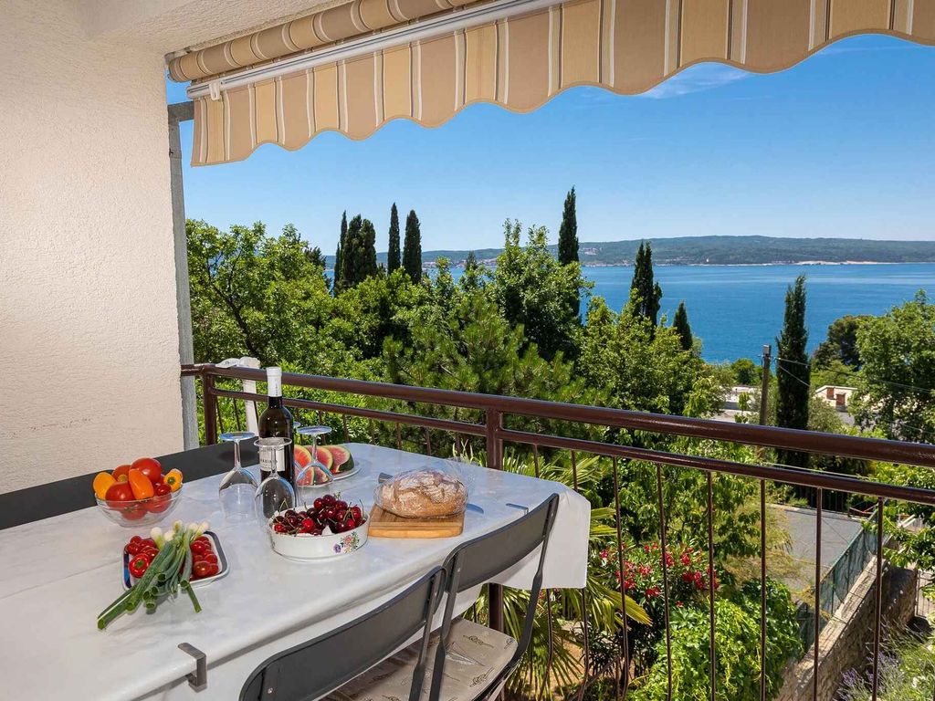 Ferienwohnung mit Balkon und Meerblick