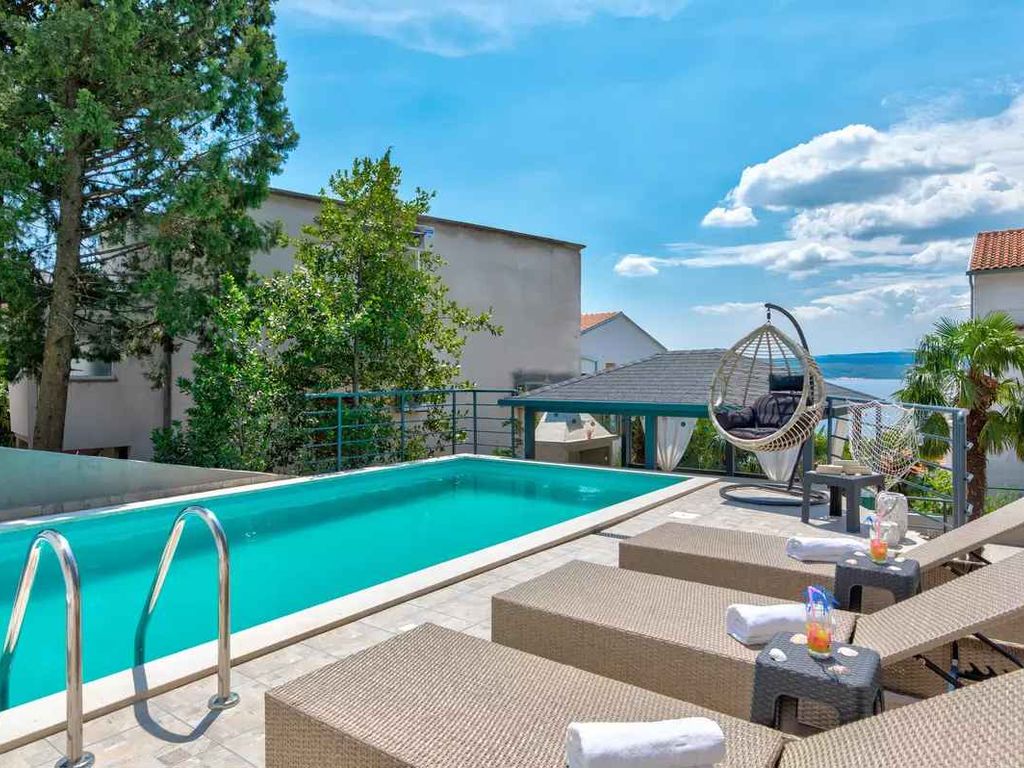 Ferienwohnung mit Swimmingpool und Whirlpool zur gemeinsamen Nutzung